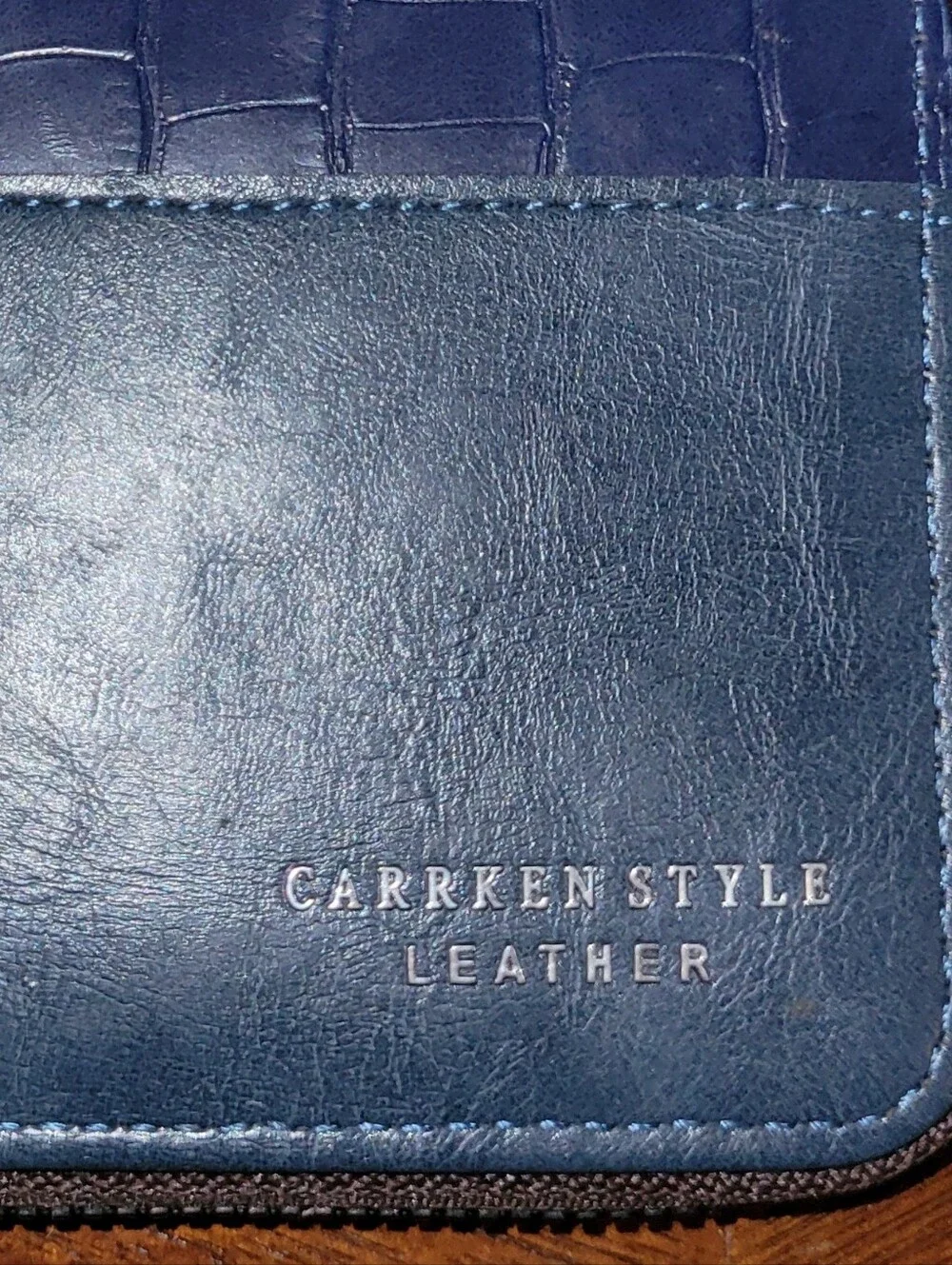 Carrken Style Leather Men’s Blue Zip Wallet.